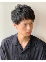 シュール(Sure)&nbsp;黒髪×束感 ショート