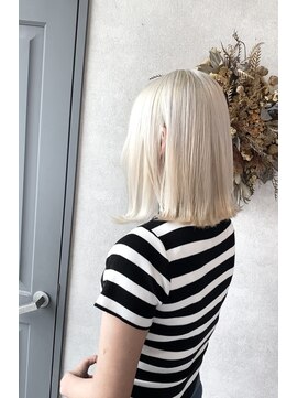 カロ(Caro) ホワイトベージュ