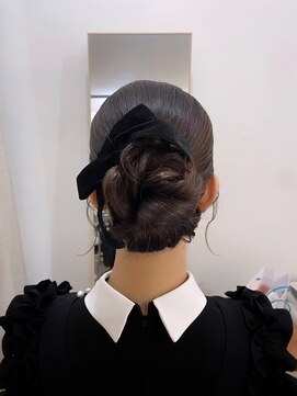 シュエット(Chouette) シンプルボリュームシニヨン