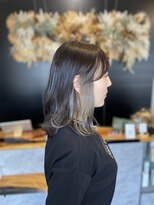 シロ(SHILO)&nbsp;シルバー系インナーカラー・レイヤーミディ/諏訪