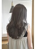オリーブグレージュ レイヤースタイル お顔周りカット 透明感