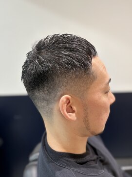 リバティシェアバーバー 銀座(LIBERTY SHARE BARBER) クロップフェードビジネスver.