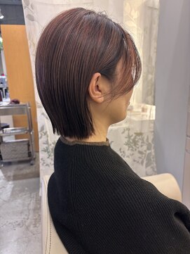 パシフィックダズールバトン(Pacific Dazzle baton) タイトストレートボブ