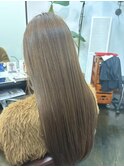 オリーブベージュ