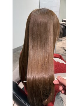 レリンク バイ コッミナム(LeLink by COMiNUM) 透明感たっぷり！赤みゼロのアッシュベージュ