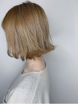 モルニ(MORNI) ミルクティベージュ_マロンベージュ Aラインボブ かきあげ