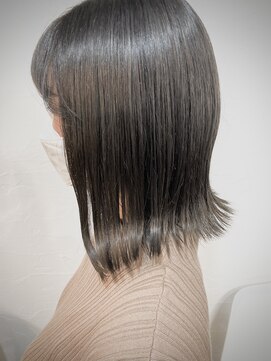 マイレ(maile) #ダークグレージュ  #暗髪  #外ハネボブ