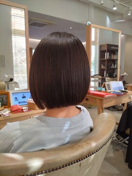 アドラーブル 万代店 (adorable) 20代30代40代小顔リップライン艶感ボブ