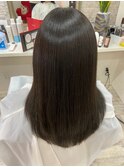 黒髪ミディアム