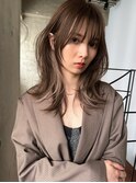 ショートヘアグレージュカラーデザインカラーシルキーベージュ