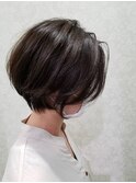 ふわり丸みショートボブ