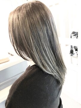 オリオリ ネイ(oli-oli ne'i) グレージュカラー