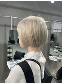 ホワイトブロンド/ミニボブ/ショート/ケアブリーチ/船橋