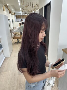 クリーム(Cream) ロングスタイルのボルドーカラー