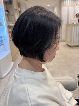 アッシュ 仙川店(Ash) 30代40代50代絶壁解消ひし形大人ショートボブ前髪なしクセ毛