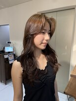 ノラキチジョウジ(NORA KICHIJOJI)&nbsp;顔周りレイヤーカットシースルーバング耳かけくびれミディアム