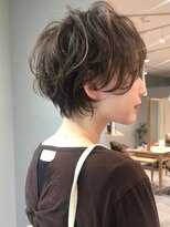 ビュー フクオカ(VIEW FUKUOKA) パーマで作るイメチェンショートボブ 白髪ぼかしハイライト