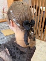 レフアヘアーガーデン(Lehua Hair Garden)&nbsp;ミディアム編み下ろしアレンジ