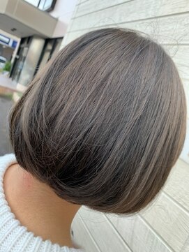 VAN COUNCIL 福井開発店(ヴァンカウンシル) 前下がりボブ