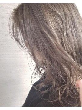 ガーランドウメダ(Garland umeda) ロング_レイヤー_ハイライト