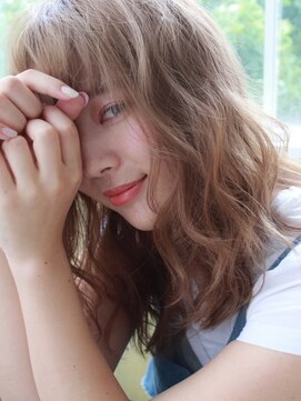 リノア 鵠沼海岸(LINOA) うざバングくせ毛風パーマ前下がりふわミディ