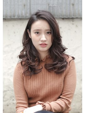 スタジオ 渋谷 原宿(Stujio) 大人エレガントなリバースカールのミディアムスタイル