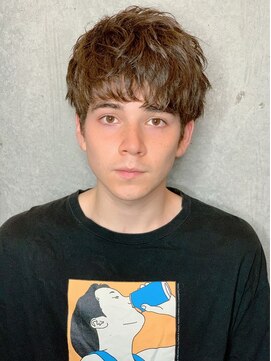 クーエフー(coo et fuu) 無造作パーマ　ツーブロック、ひし形シルエット　韓国