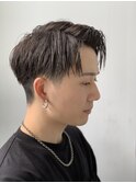 前下がり×ツーブロックスタイル