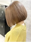 ダブルカラーくすみピンクベージュブリーチカラーハイトーンボブ