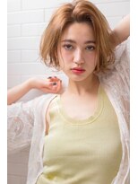 レゴ(REGO)&nbsp;グレージュカラーシルキーべージュ、デザインカラー斜めバング