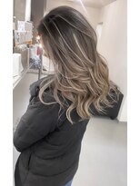 キング 枚方店(K!ng)&nbsp;【枚方、高槻、梅田】ホワイトハイライト