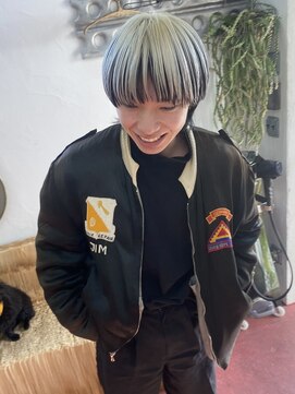 ペッシェ(pesce) ブリーチカラー/ハイトーンカラー/インナーカラー/ダブルカラー