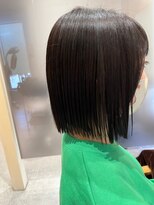 シー(THEE)&nbsp;髪質改善レイヤーカット/小顔カットぱっつん前髪/暗髪