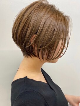 ビュー フクオカ(VIEW FUKUOKA) 大人ショートカットウェットヘアオリーブベージュデザインカラー