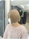 ぱつっとボブ×ブロンドカラー