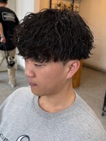 フゥ 宇都宮(FeU)&nbsp;栃木メンズパーマメンズカットセンターパートメンズマッシュ緩め