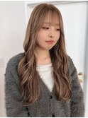 ブロンドベージュ ハイトーン ブリーチ 顔周りカット 艶髪 20代