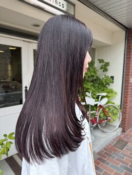 アウリンコ(aurinco) 色みが生きるロングヘアー
