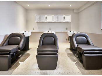 ralme/sol　ブリーチ/レイヤー/髪質改善【ラルム】