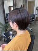ハンサムショートレイヤーカットミルクティーベージュハイトーン