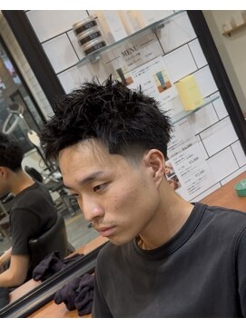 ブレイブボーイズ(BRAVE Boyz) スパイキーショート × テーパーフェード
