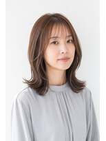 ベルス(bellus)&nbsp;薄めラウンドバング×くびれレイヤー 20代　30代　40代