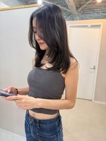 アトレ アネックス(attrait ANNEX)&nbsp;セミロングのツヤ髪ブラウン × 大人っぽい雰囲気に