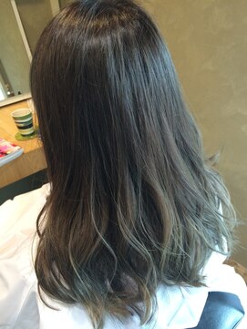 ルミエール(Lumiere by Natural) 【土浦Lumiere　宮西】外国人風の暗めプラチナ