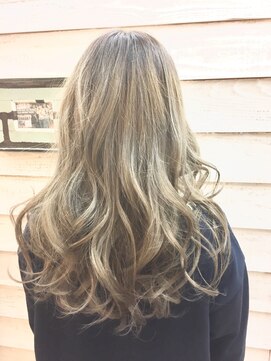 ペスカ 仙台駅前店(pesca) ホワイトグレージュグラデーション