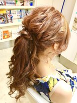 ヘアアンドメイクフリッシュ(HAIR&MAKE FRISCH) ハイポニーテールアレンジ