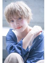 テイラー(Taylor)&nbsp;［Taylor］☆ ホワイトベージュ×束感ショート