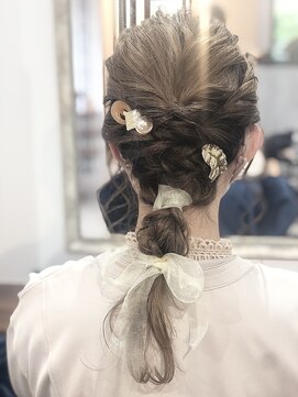 ヘアールームキュー(HAIR ROOM quu+) あみおろしアレンジ