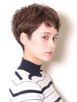 ビュートリアム 福岡(BEAUTRIUM)&nbsp;束感のある、大人っぽいベリーショート