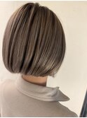 グレージュショートボブ